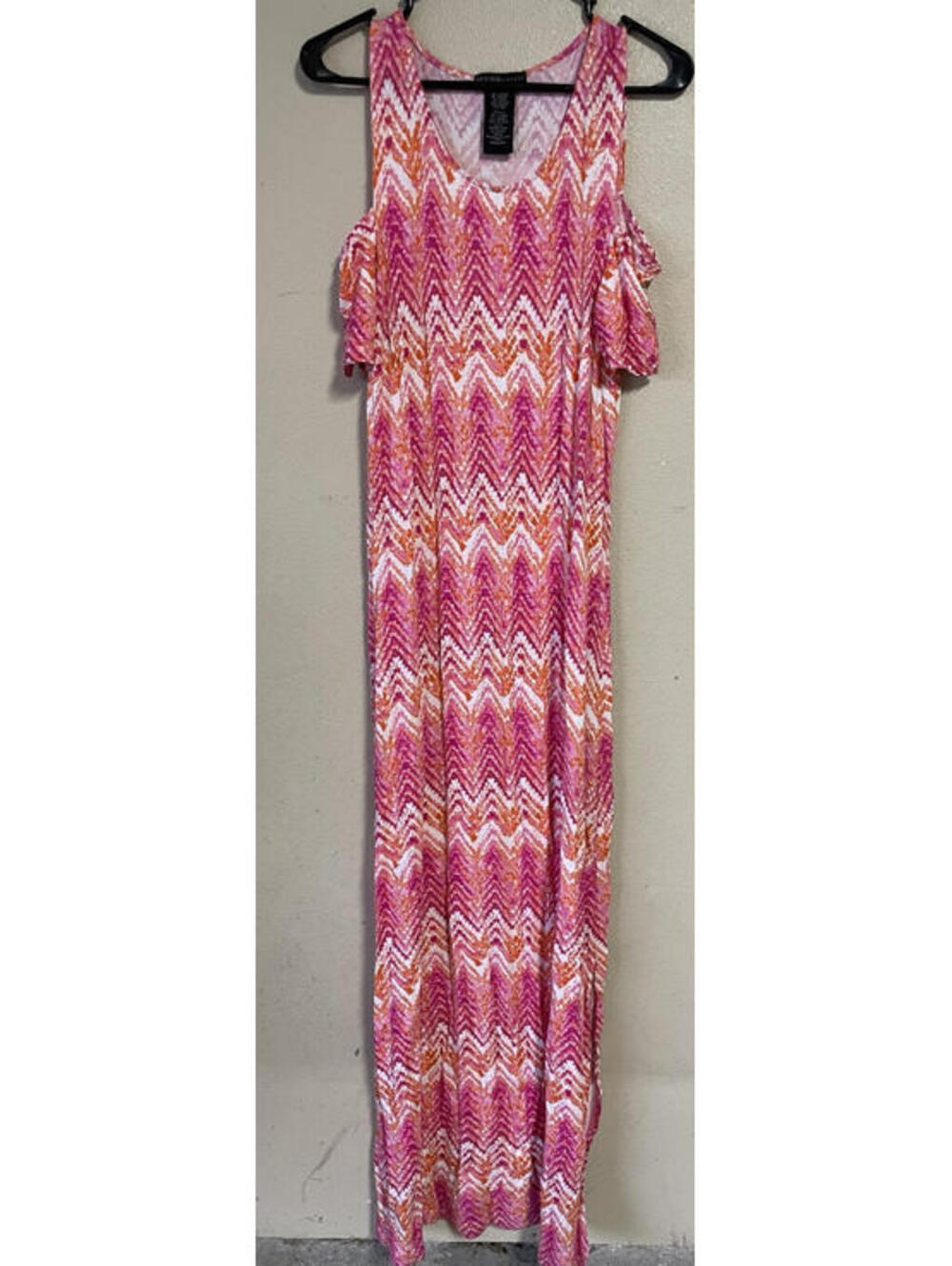 Design History Medium Maxi Dress Off Shoulder  Pink Geometric